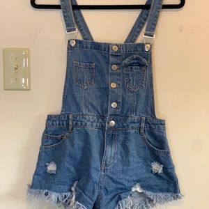 Overall shorts